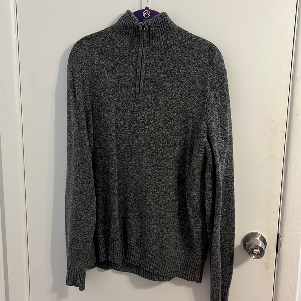 J. CREW MENS GREY QUARTER ZIP- M
